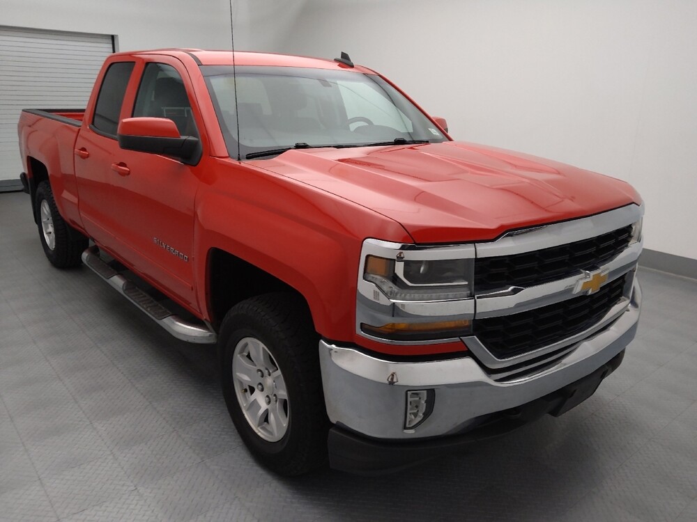 2018 Chevrolet Silverado 1500 in Topeka, KS 66611 - 18128296 13