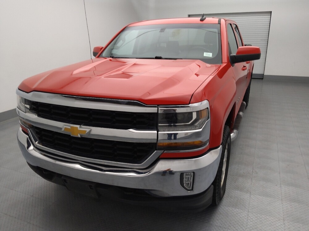 2018 Chevrolet Silverado 1500 in Topeka, KS 66611 - 18128296 15