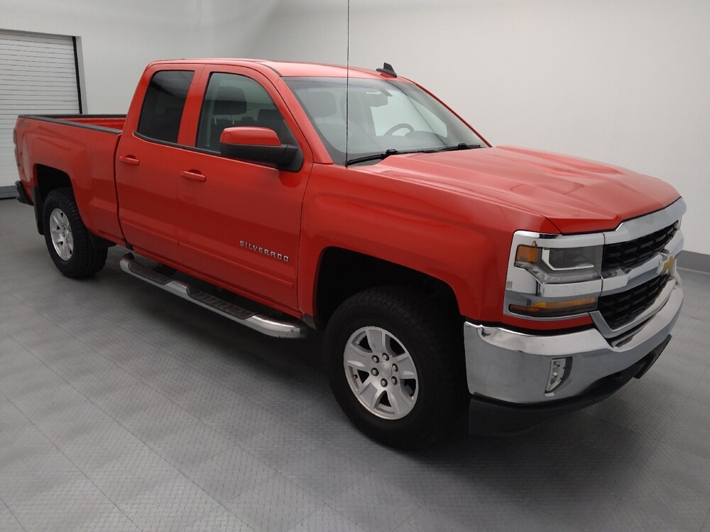 2018 Chevrolet Silverado 1500 in Topeka, KS 66611 - 18128296 11