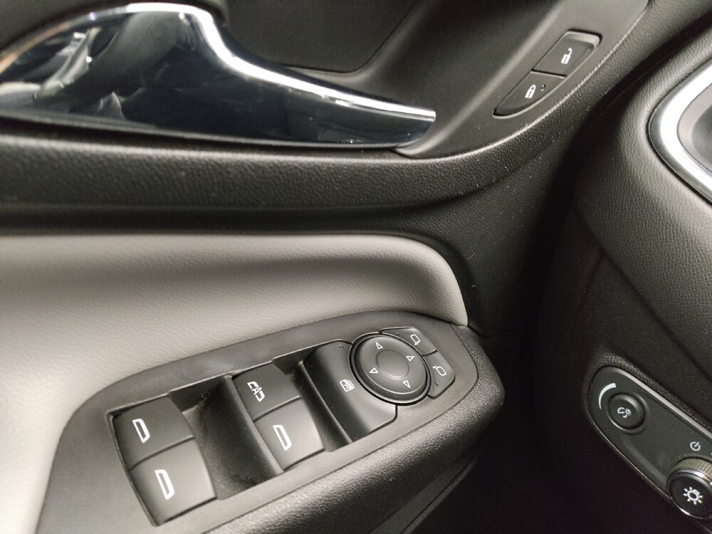 2020 Chevrolet Equinox in Independence, MO 64055 - 18128298 27