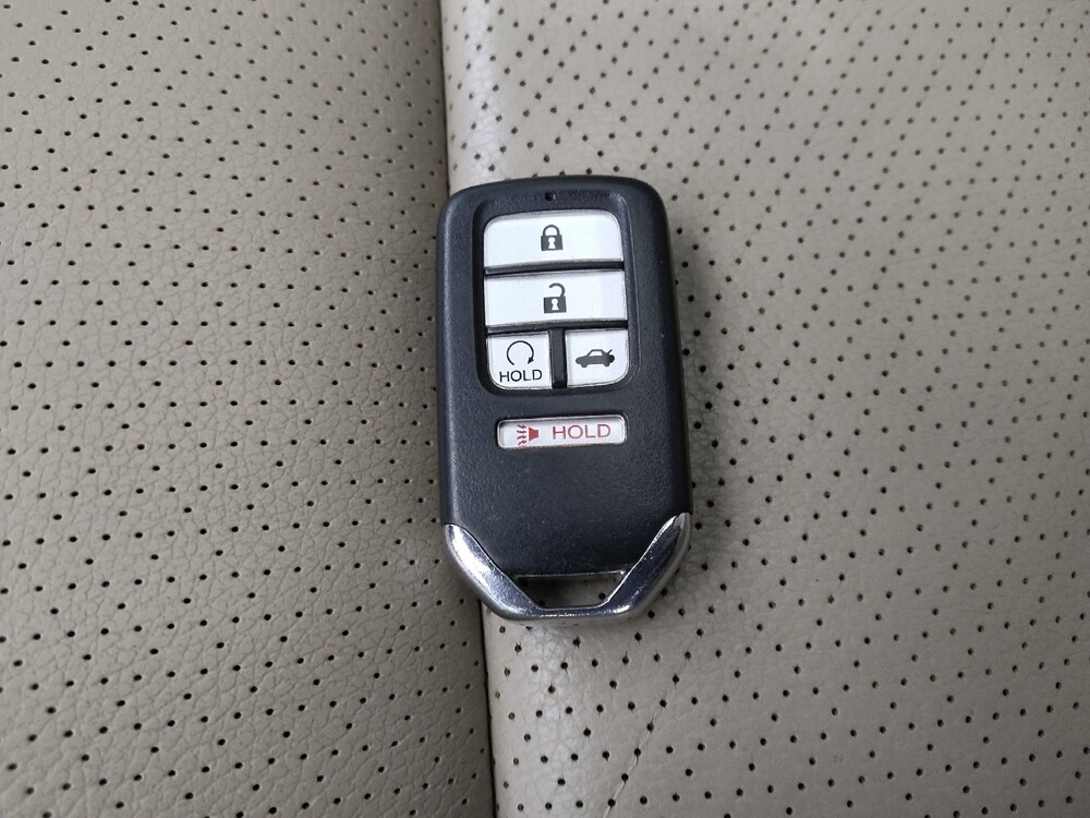 2016 Honda Accord in Independence, MO 64055 - 18128303 32