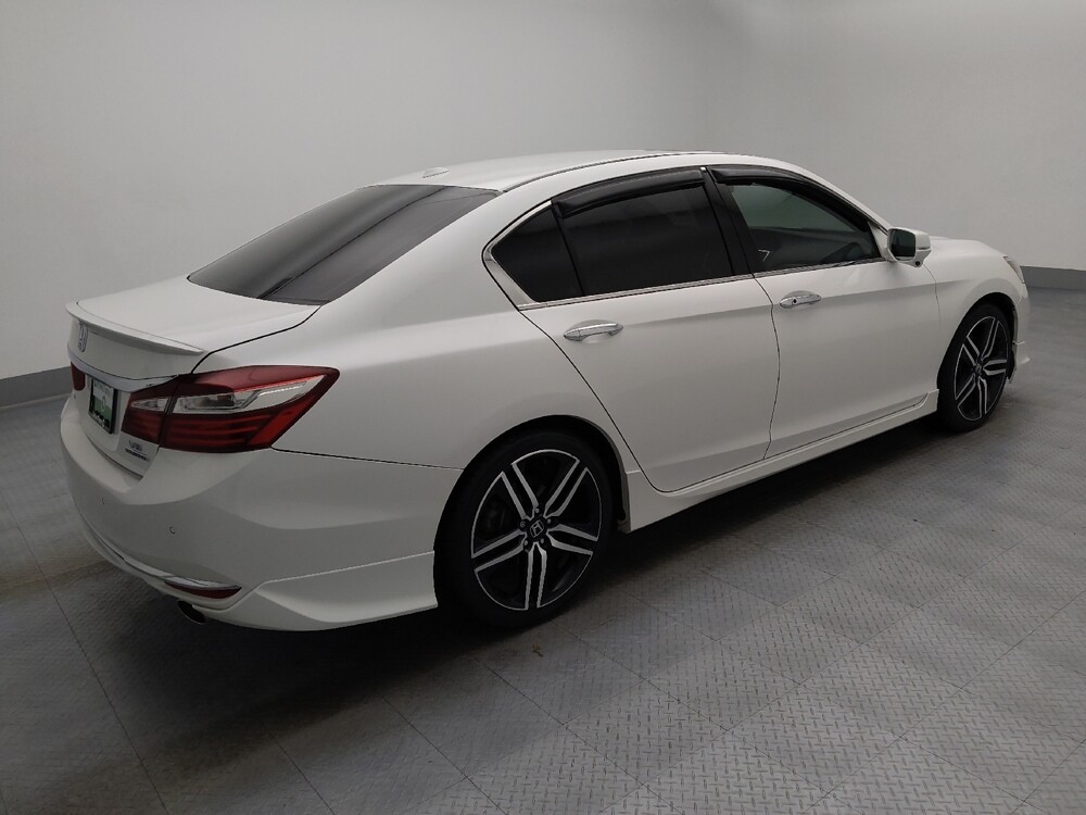2016 Honda Accord in Independence, MO 64055 - 18128303 10