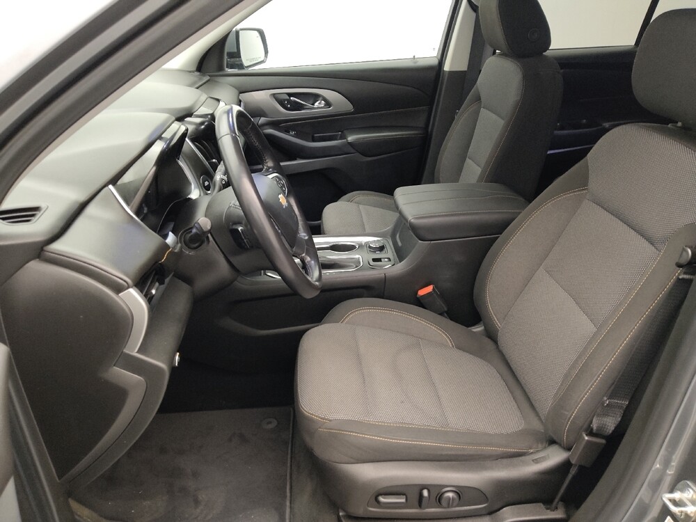 2019 Chevrolet Traverse in Topeka, KS 66611 - 18128304 17
