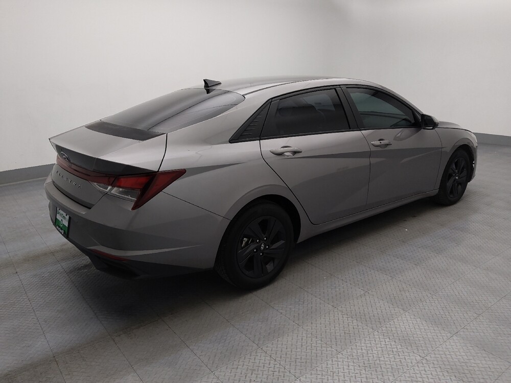 2022 Hyundai Elantra in Gladstone, MO 64118 - 18128306 10