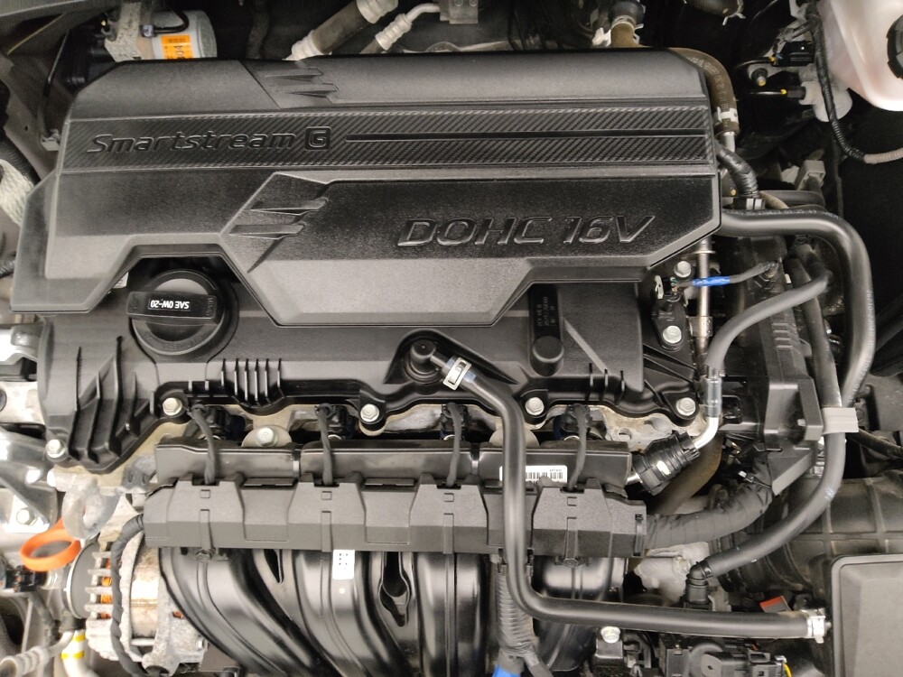 2022 Hyundai Elantra in Gladstone, MO 64118 - 18128306 30