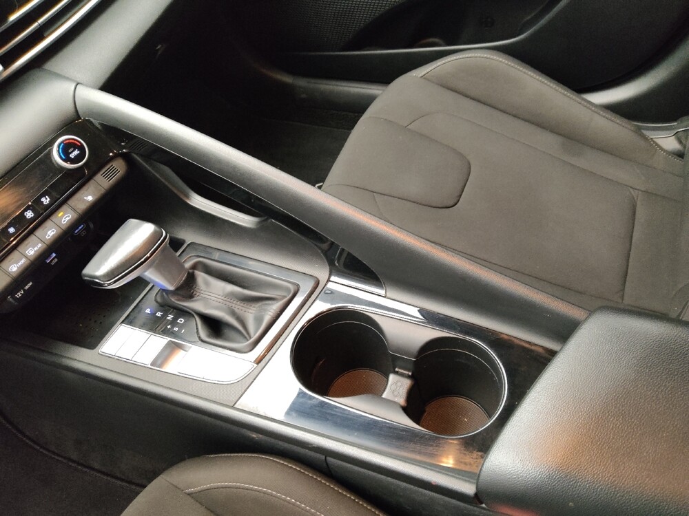 2022 Hyundai Elantra in Gladstone, MO 64118 - 18128306 26