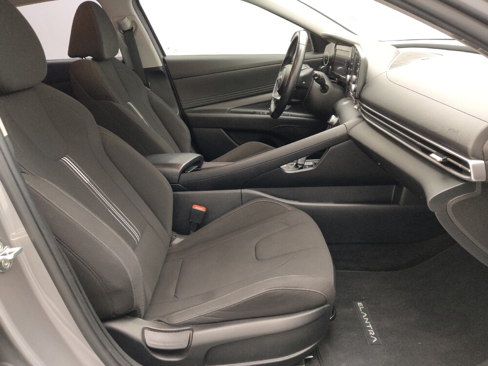 2022 Hyundai Elantra in Gladstone, MO 64118 - 18128306 21