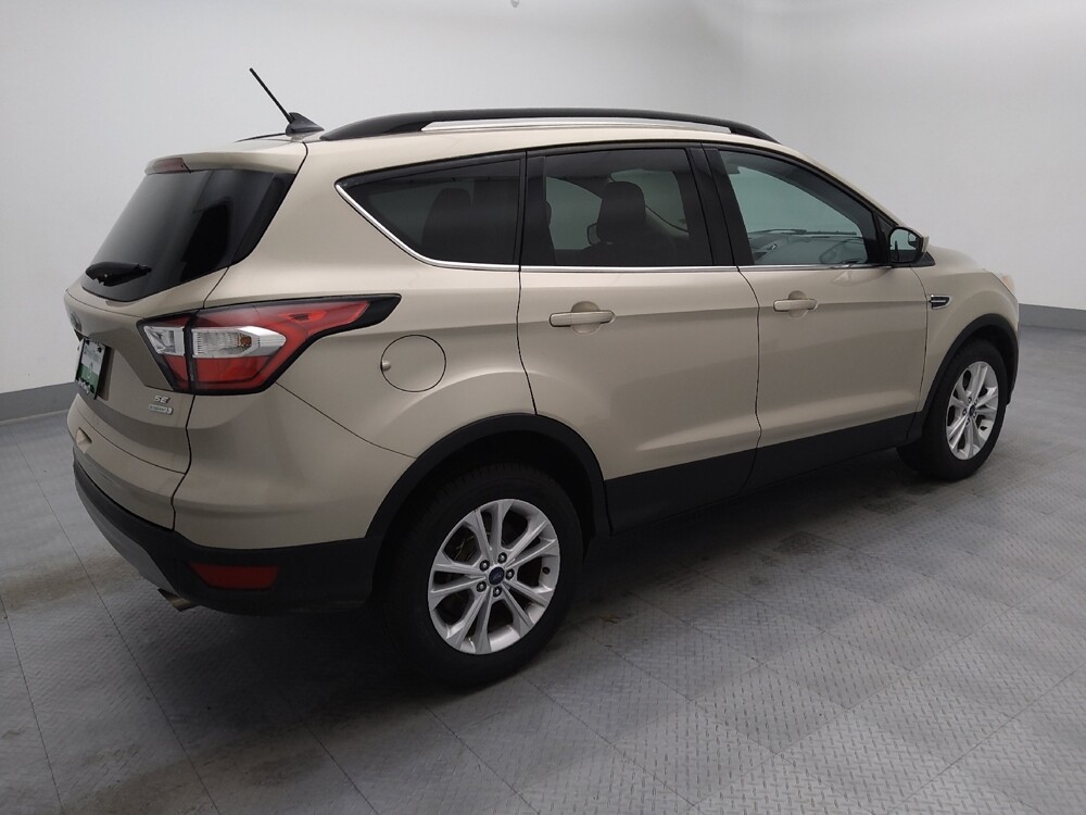 2018 Ford Escape in Independence, MO 64055 - 18128311 10