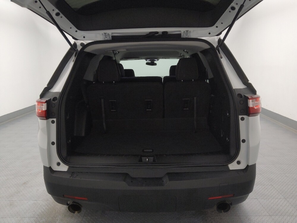 2020 Chevrolet Traverse in Gladstone, MO 64118 - 18128320 29