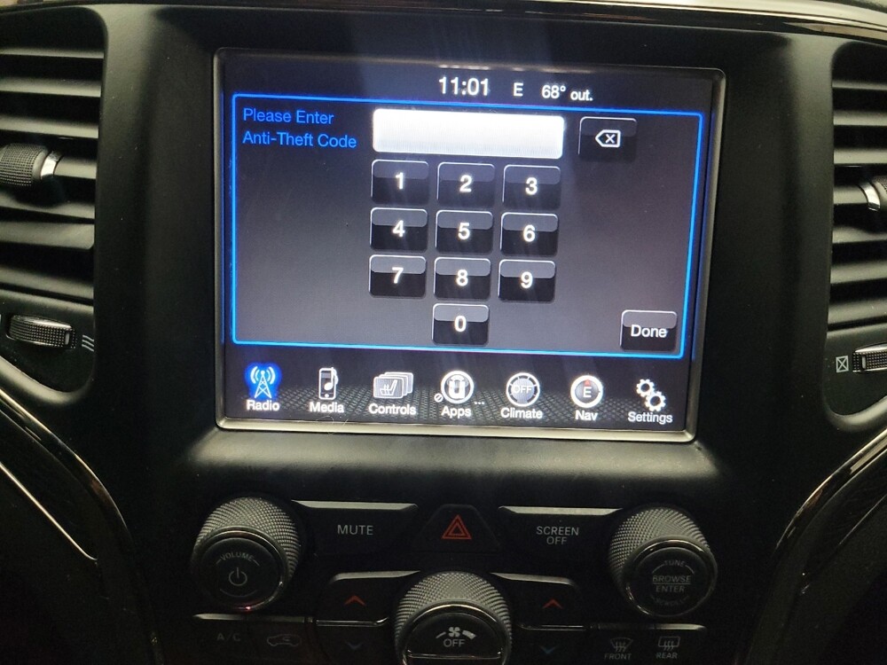 2018 Jeep Grand Cherokee in Mishawaka, IN 46545 - 18128322 25