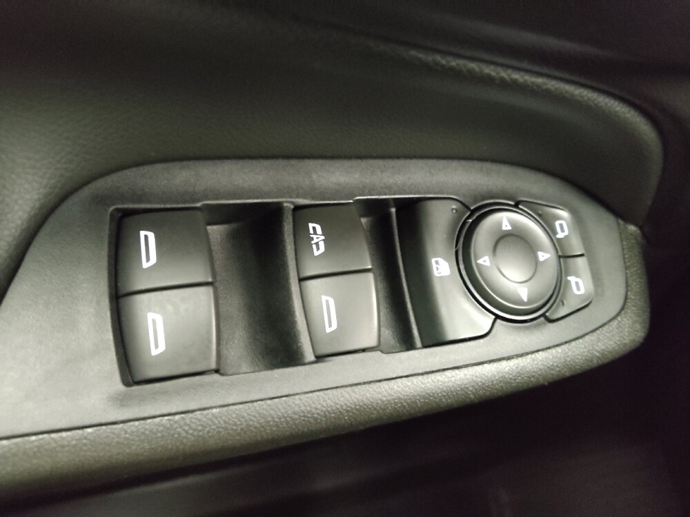 2019 Chevrolet Equinox in Mishawaka, IN 46545 - 18128324 27