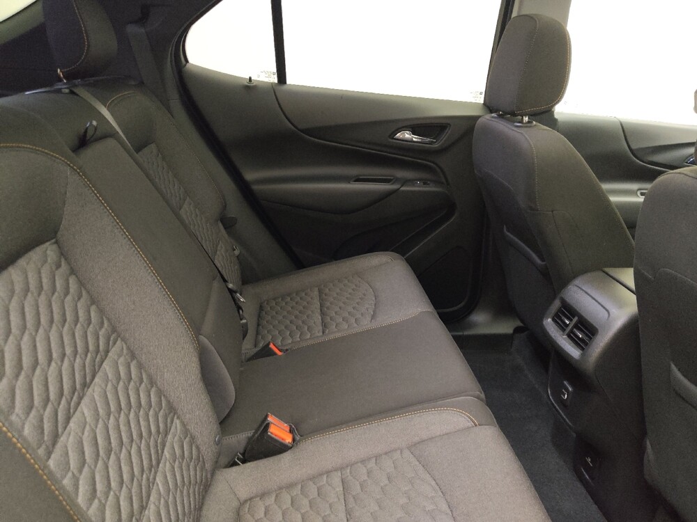 2019 Chevrolet Equinox in Mishawaka, IN 46545 - 18128324 19