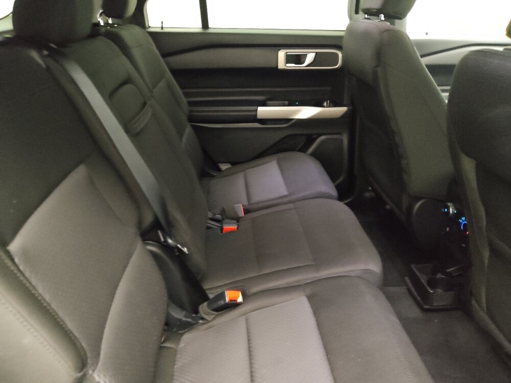2022 Ford Explorer in Mishawaka, IN 46545 - 18128325 19