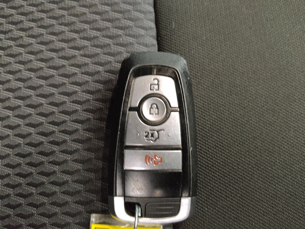 2022 Ford Explorer in Mishawaka, IN 46545 - 18128325 32