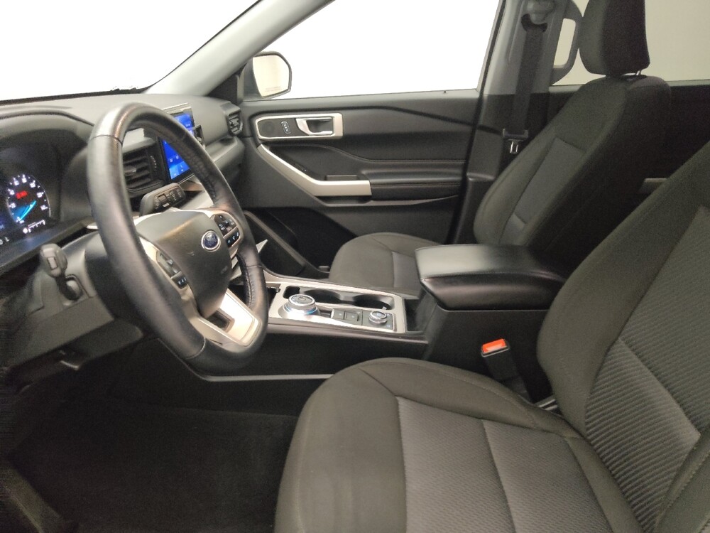 2022 Ford Explorer in Mishawaka, IN 46545 - 18128325 17