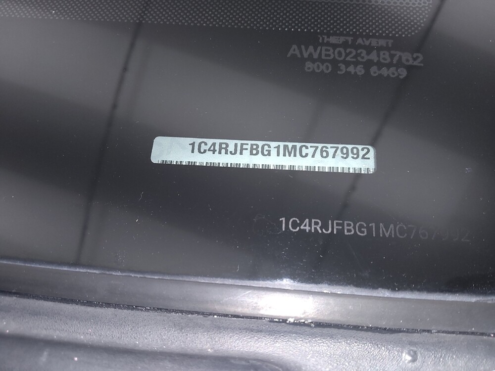 2021 Jeep Grand Cherokee in Mishawaka, IN 46545 - 18128328 33