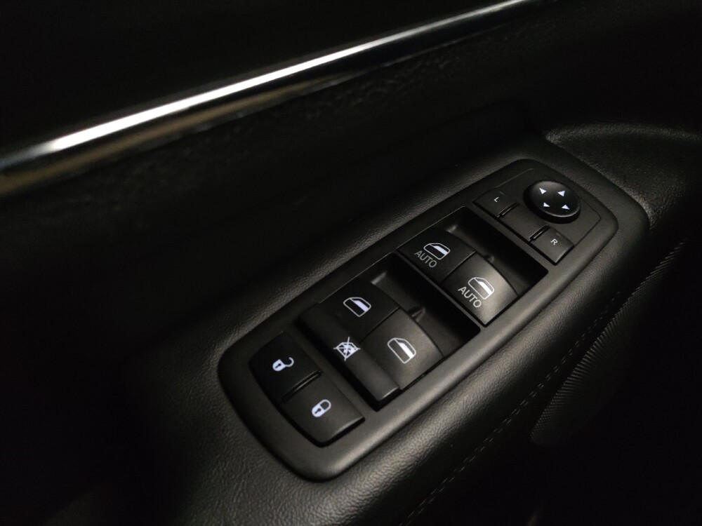 2021 Jeep Grand Cherokee in Mishawaka, IN 46545 - 18128328 27