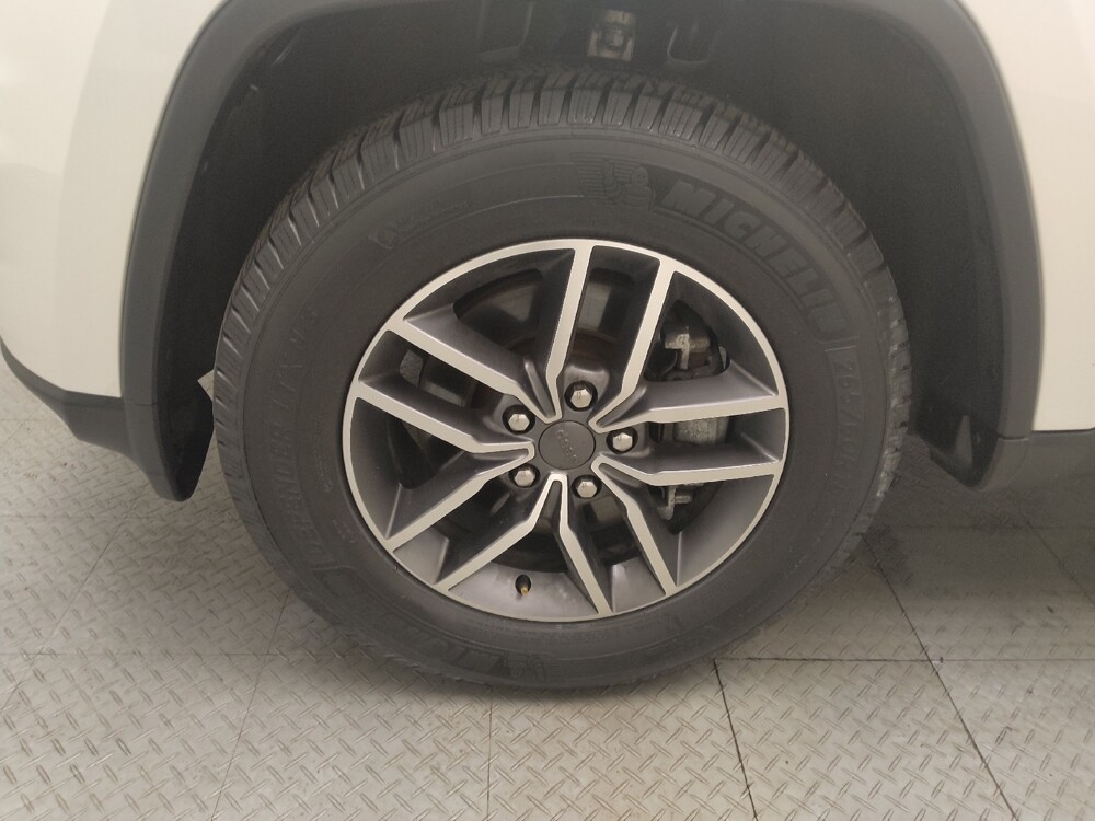 2021 Jeep Grand Cherokee in Mishawaka, IN 46545 - 18128328 31