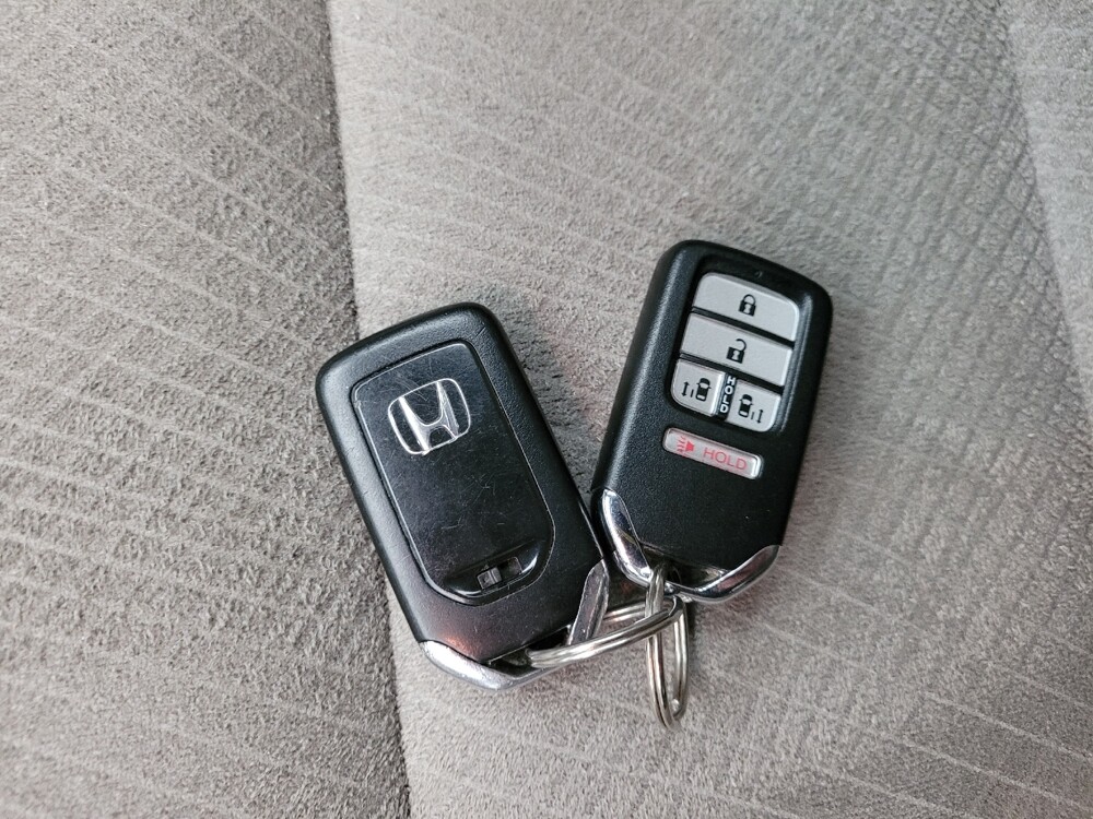 2016 Honda Odyssey in Grand Rapids, MI 49508 - 18128334 32