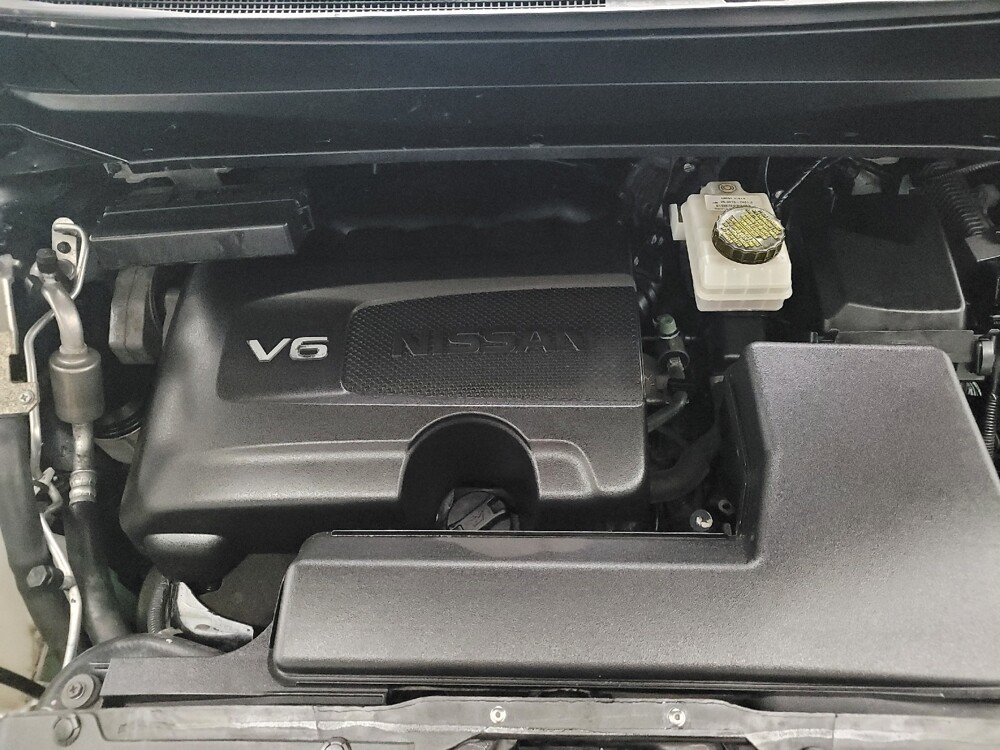 2018 Nissan Pathfinder in Taylor, MI 48180 - 18128335 30