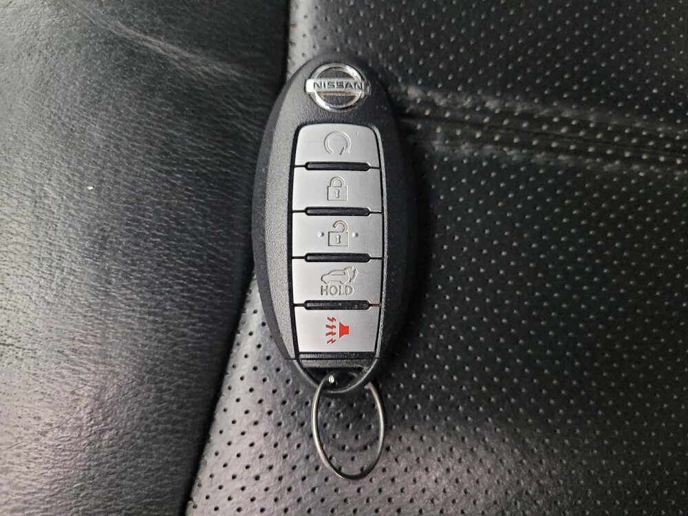 2018 Nissan Pathfinder in Taylor, MI 48180 - 18128335 32