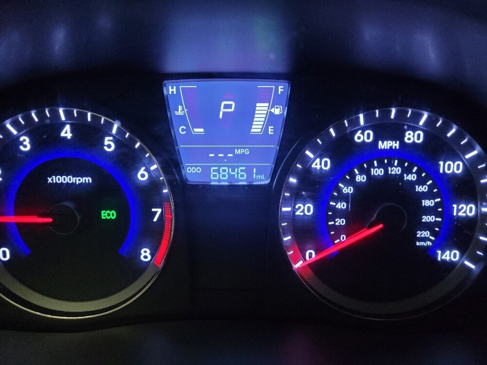 2014 Hyundai Accent in Taylor, MI 48180 - 18128337 23