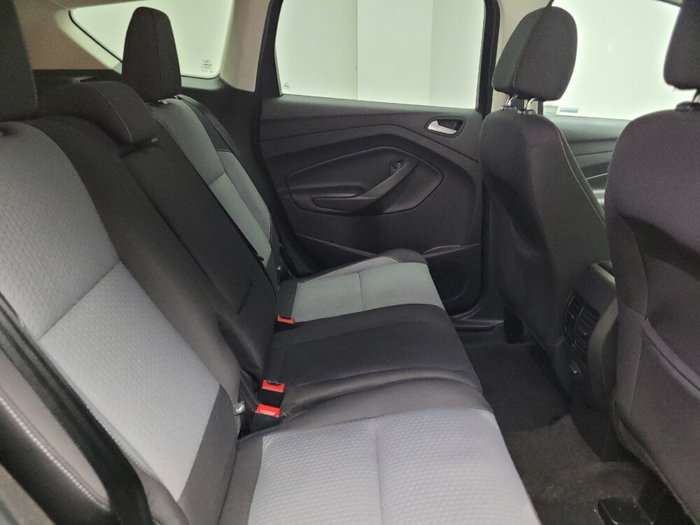 2017 Ford Escape in Taylor, MI 48180 - 18128338 21