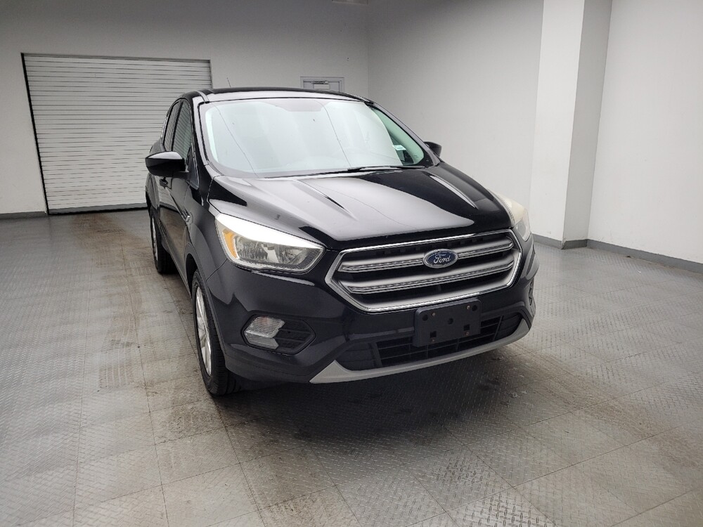 2017 Ford Escape in Taylor, MI 48180 - 18128338 14