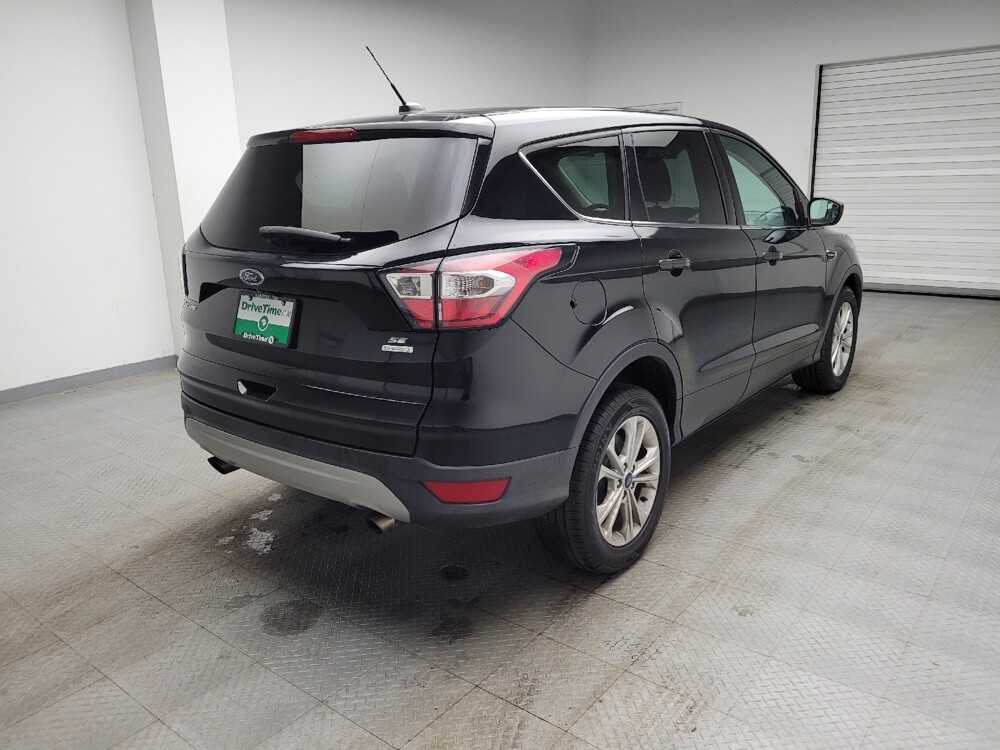2017 Ford Escape in Taylor, MI 48180 - 18128338 9