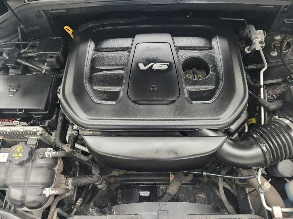 2017 Jeep Grand Cherokee in Grand Rapids, MI 49508 - 18128342 30