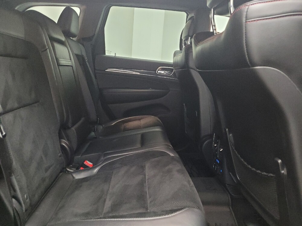 2017 Jeep Grand Cherokee in Grand Rapids, MI 49508 - 18128342 19