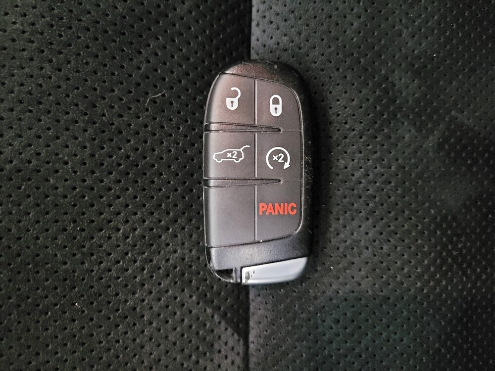 2017 Jeep Grand Cherokee in Grand Rapids, MI 49508 - 18128342 32