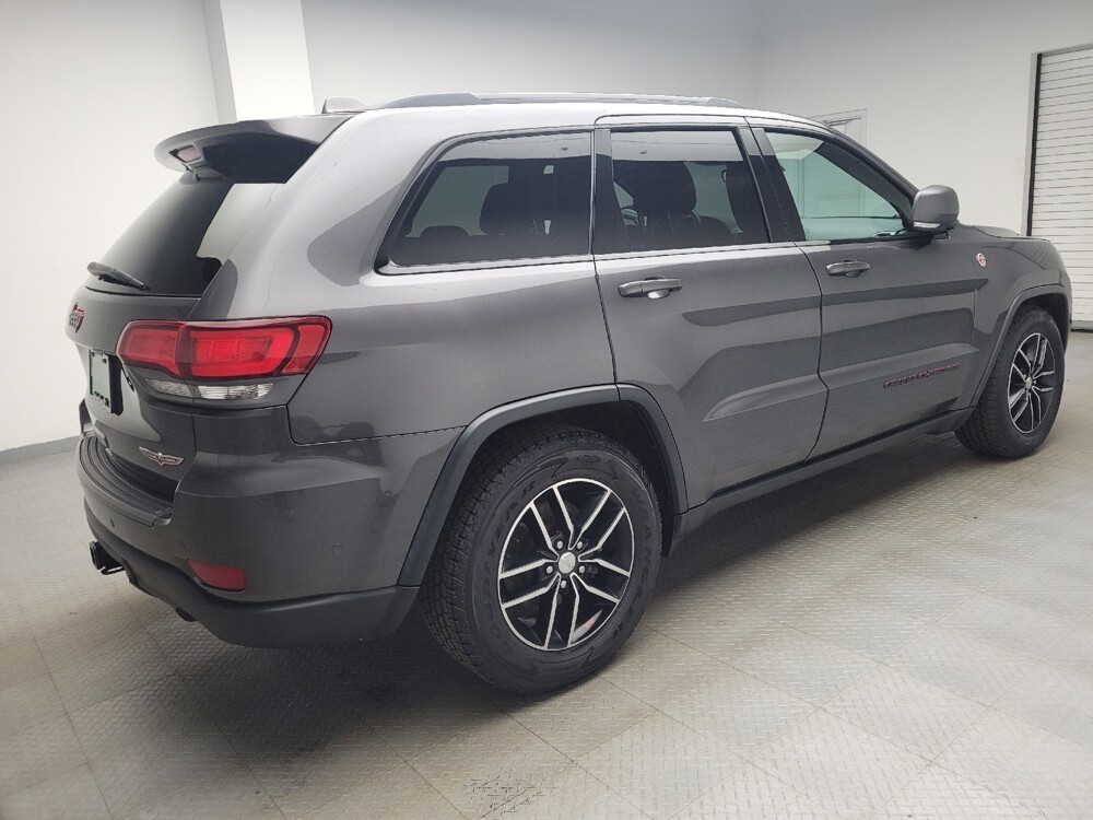 2017 Jeep Grand Cherokee in Grand Rapids, MI 49508 - 18128342 10