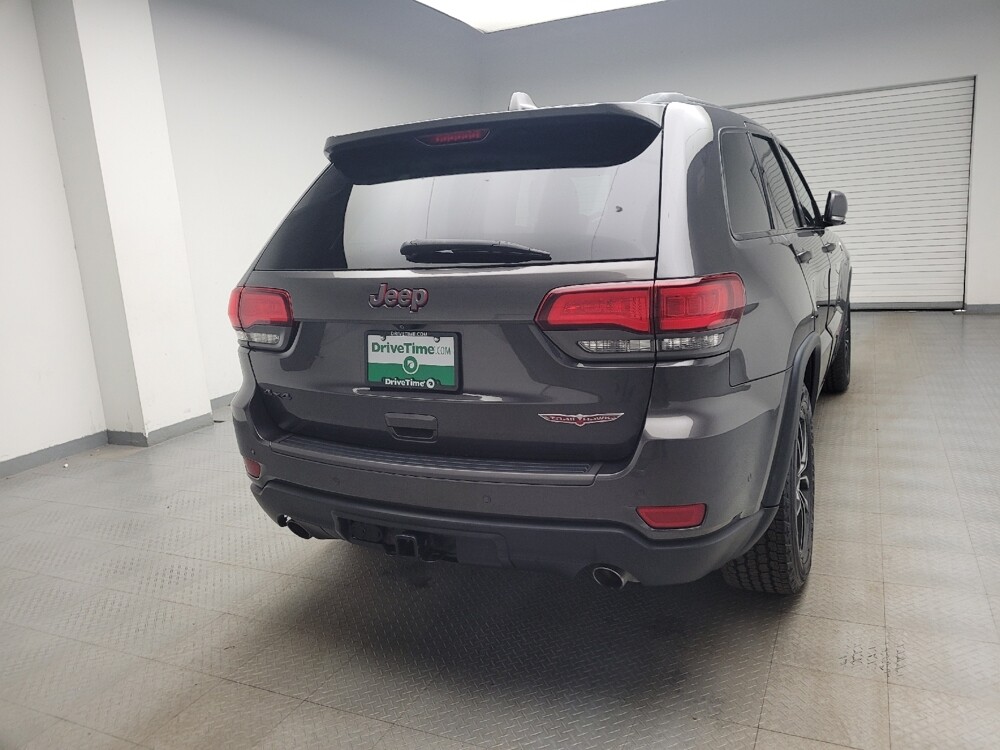 2017 Jeep Grand Cherokee in Grand Rapids, MI 49508 - 18128342 7