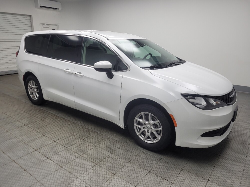 2023 Chrysler Voyager in Ft Wayne, IN 46805 - 18128347 11