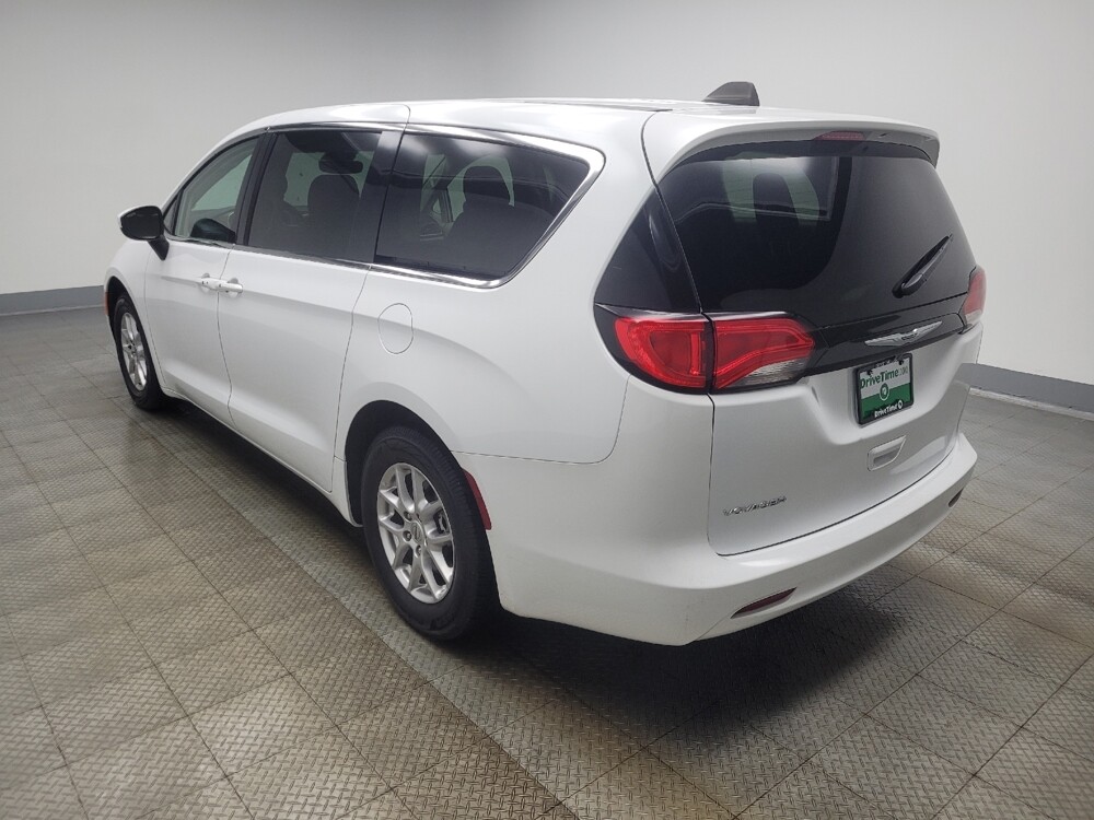 2023 Chrysler Voyager in Ft Wayne, IN 46805 - 18128347 5