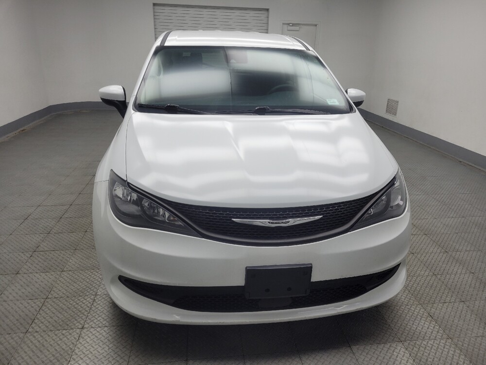 2023 Chrysler Voyager in Ft Wayne, IN 46805 - 18128347 14