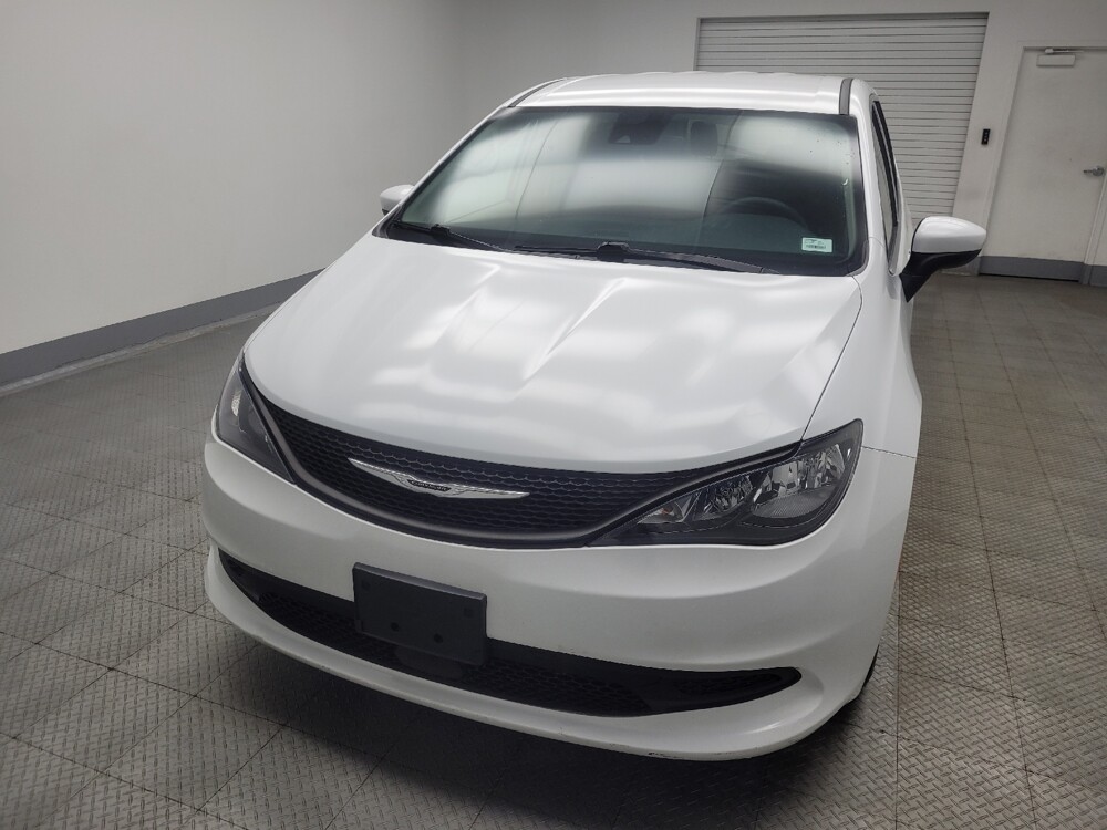 2023 Chrysler Voyager in Ft Wayne, IN 46805 - 18128347 15