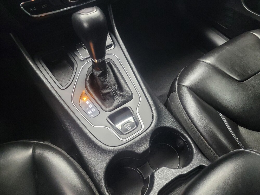 2020 Jeep Cherokee in Indianapolis, IN 46222 - 18128349 26