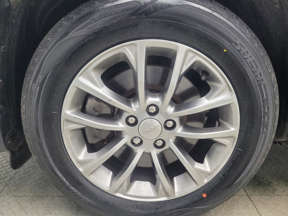 2020 Jeep Cherokee in Indianapolis, IN 46222 - 18128349 30