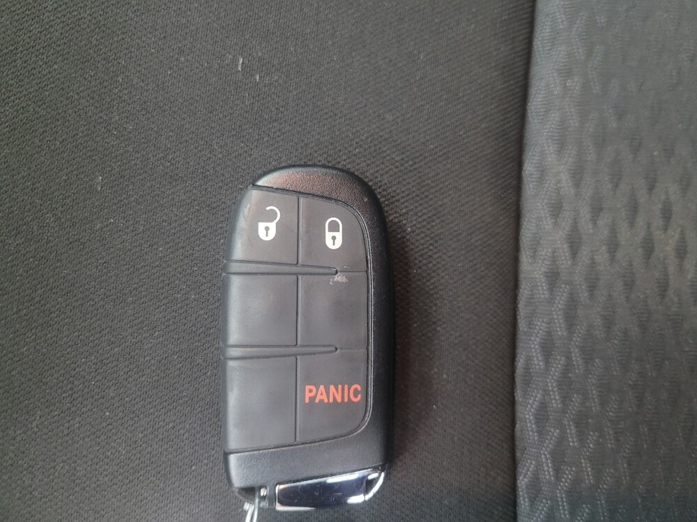 2024 Jeep Compass in Ft Wayne, IN 46805 - 18128353 32