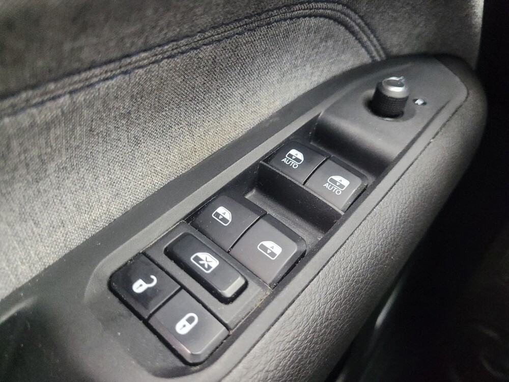 2024 Jeep Compass in Ft Wayne, IN 46805 - 18128353 27