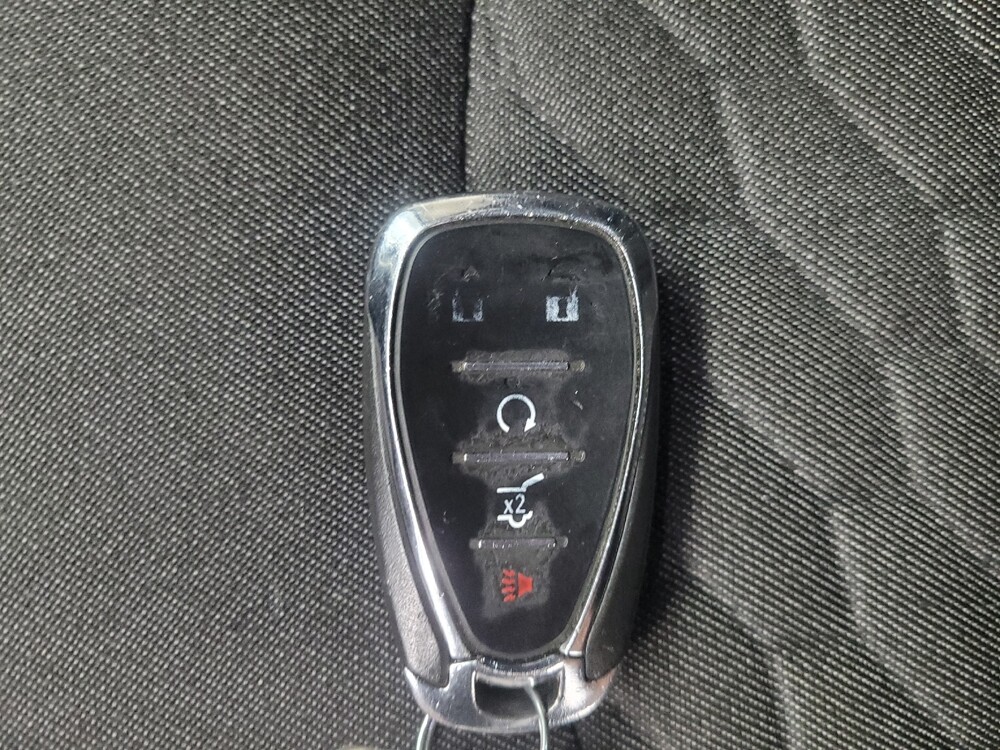 2019 Chevrolet Equinox in Indianapolis, IN 46222 - 18128356 32