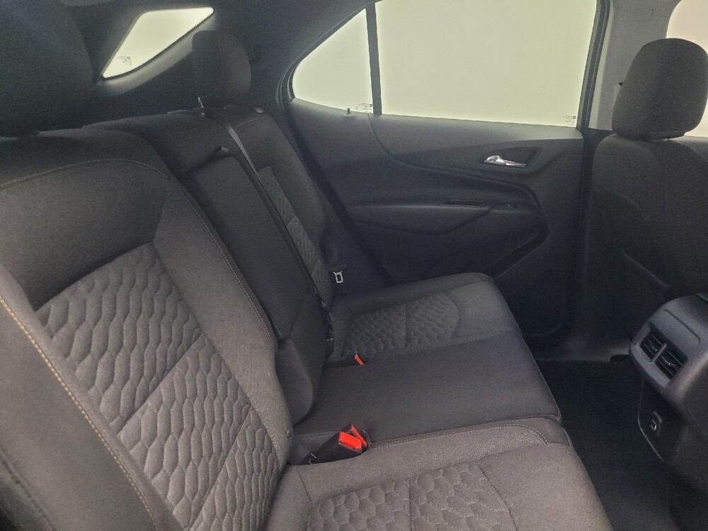 2019 Chevrolet Equinox in Indianapolis, IN 46222 - 18128356 19