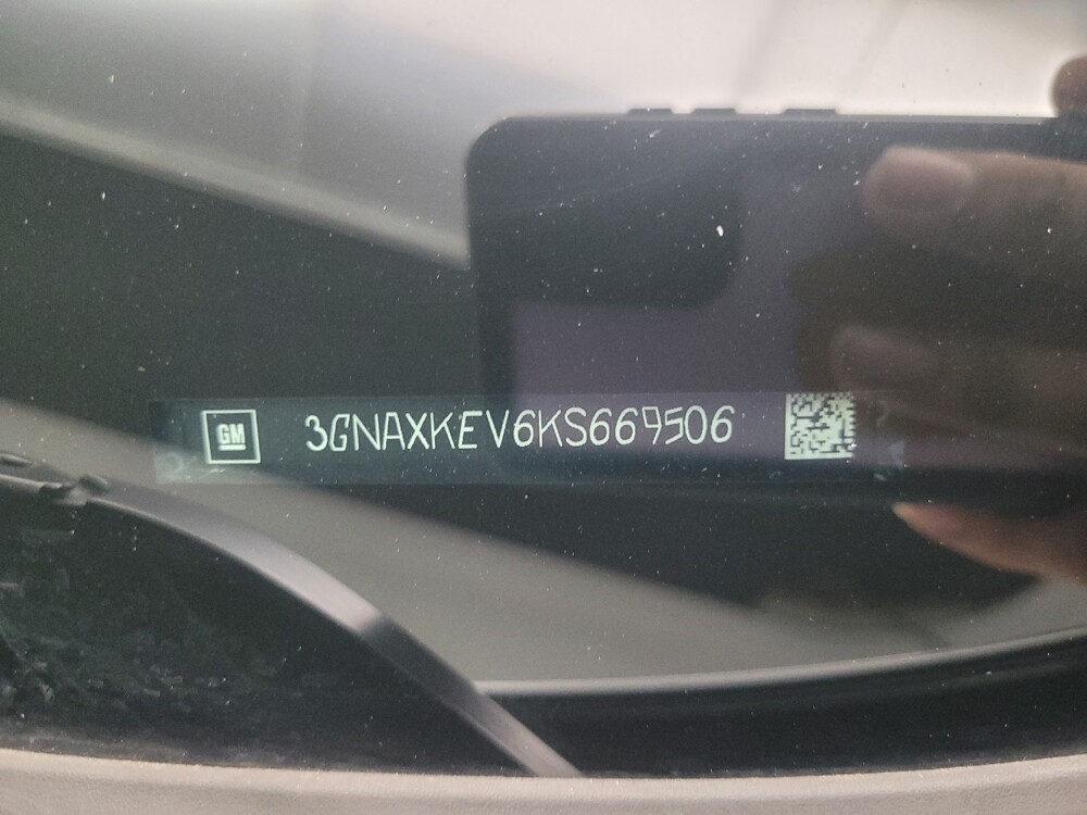 2019 Chevrolet Equinox in Indianapolis, IN 46222 - 18128356 33