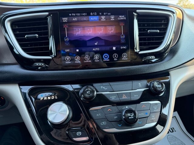 2017 Chrysler Pacifica in Knoxville, TN 37920 - 18128360 23