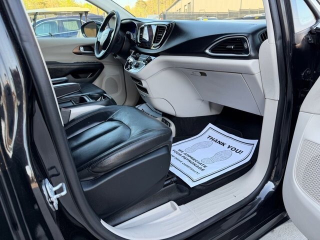 2017 Chrysler Pacifica in Knoxville, TN 37920 - 18128360 17