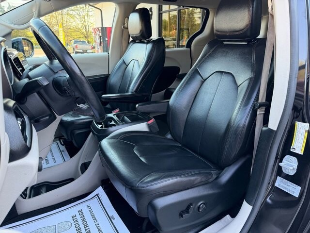 2017 Chrysler Pacifica in Knoxville, TN 37920 - 18128360 11
