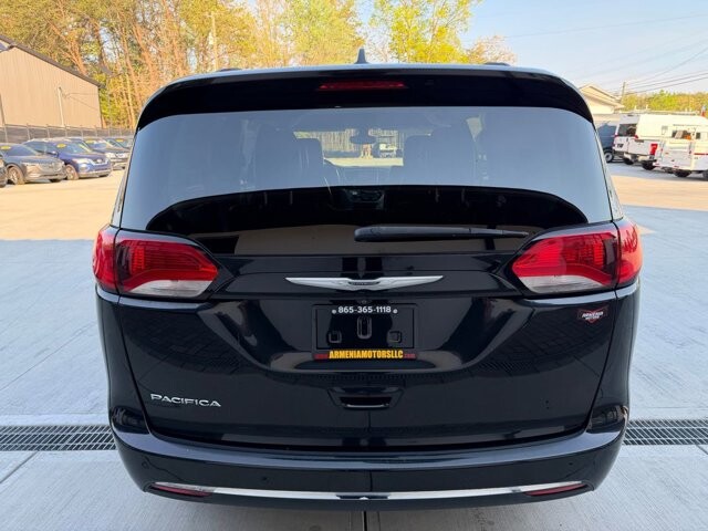 2017 Chrysler Pacifica in Knoxville, TN 37920 - 18128360 3