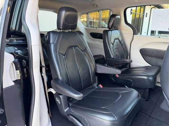 2017 Chrysler Pacifica in Knoxville, TN 37920 - 18128360 15